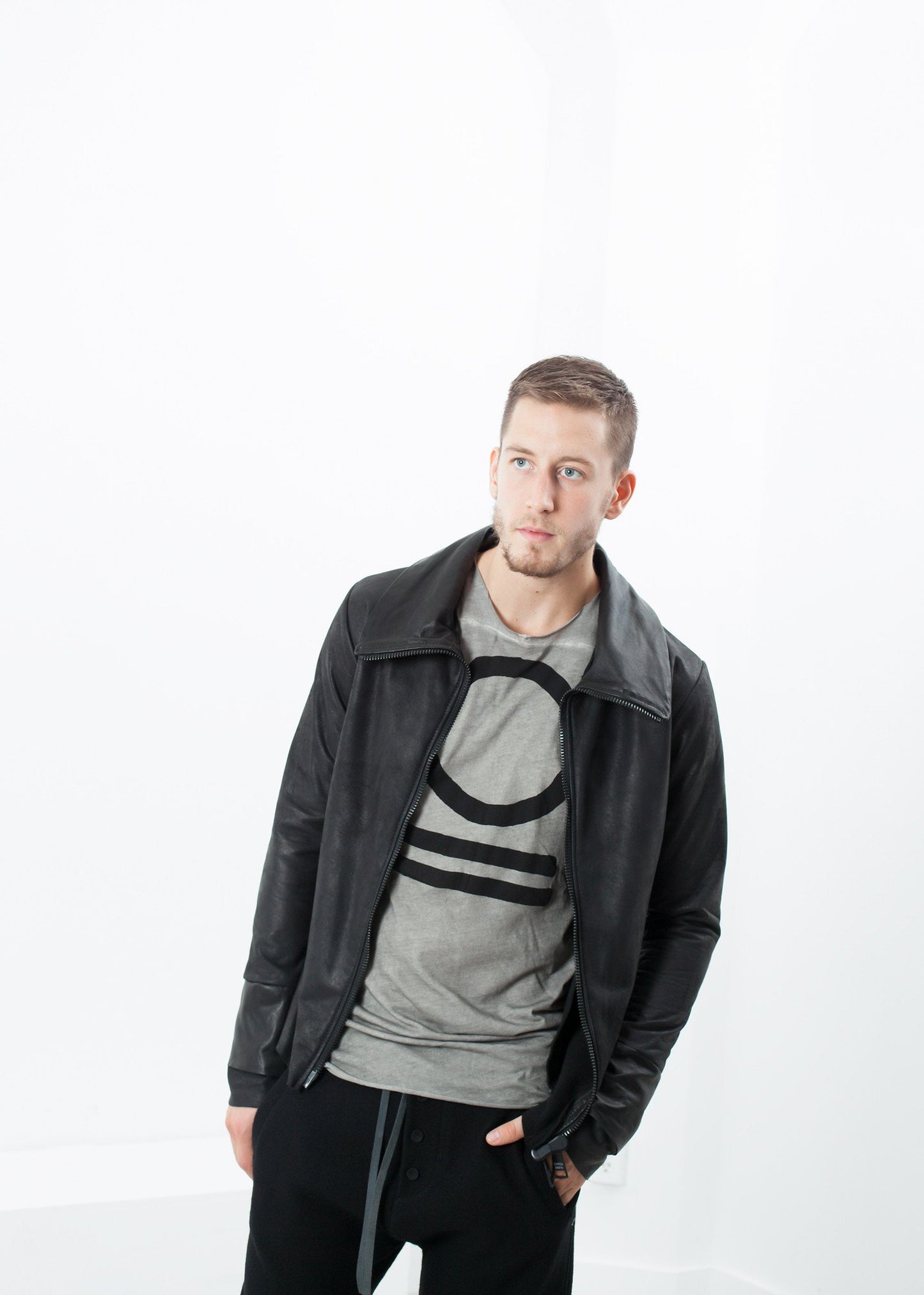 Antidote "Joie" Tee in Taupe - multi loc