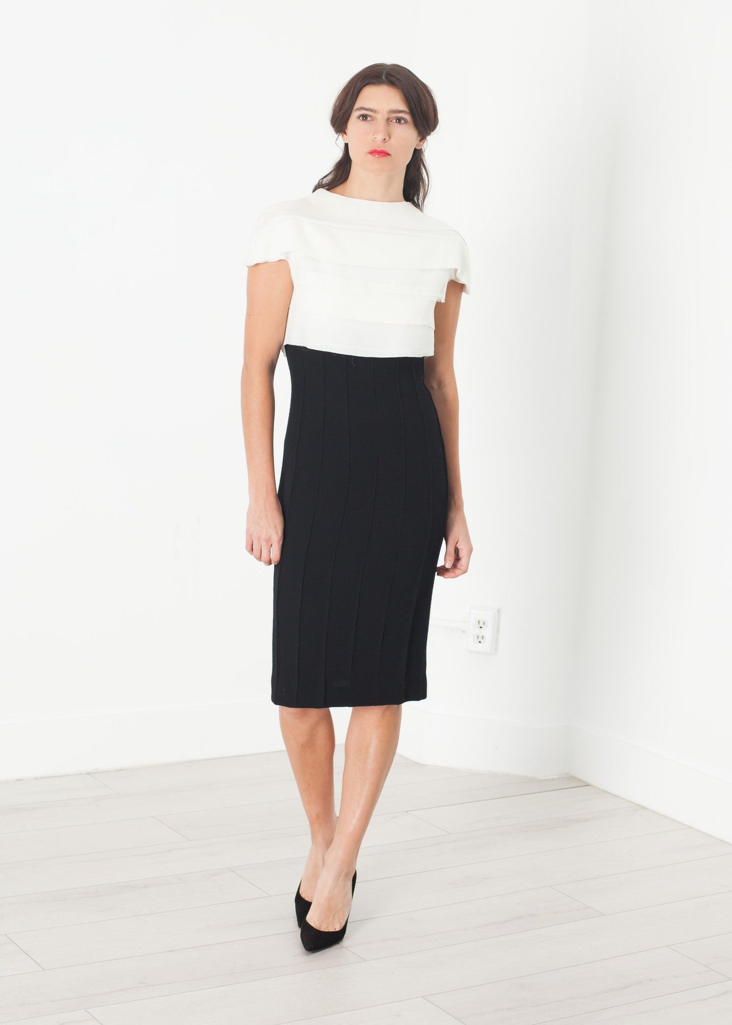 Layered Contrast Dress in Cream/Black Bis